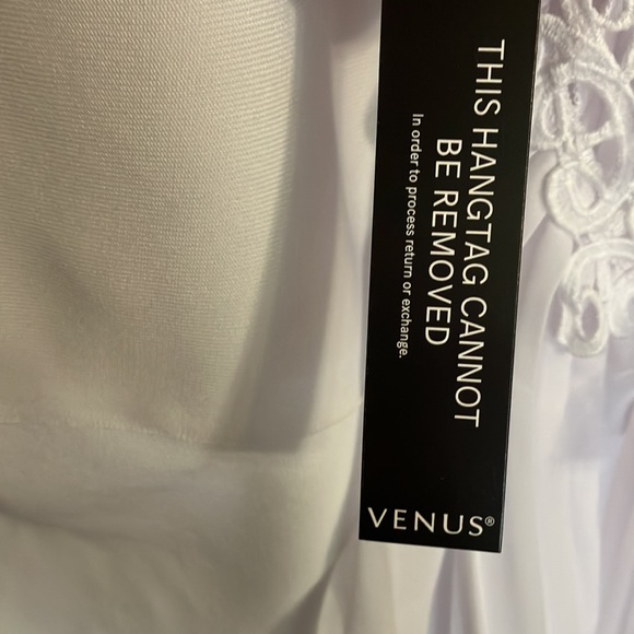 Beautiful white midi dress with lace sleeve by Venus size Large US - Picture 6 of 7